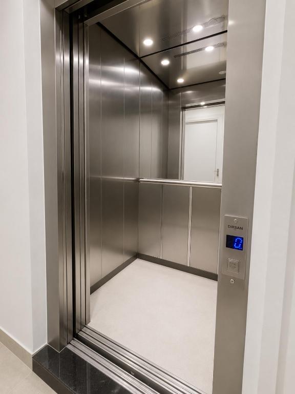 Elevador — Hostel Lapidare