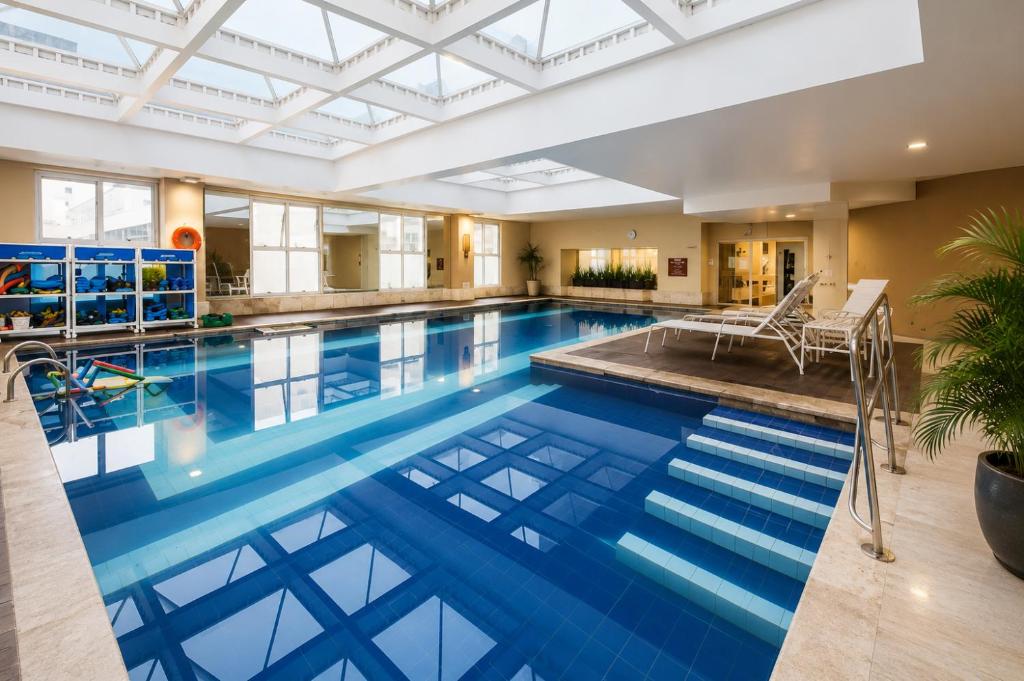 Piscina — Lapidare Flat Hotel Comfort