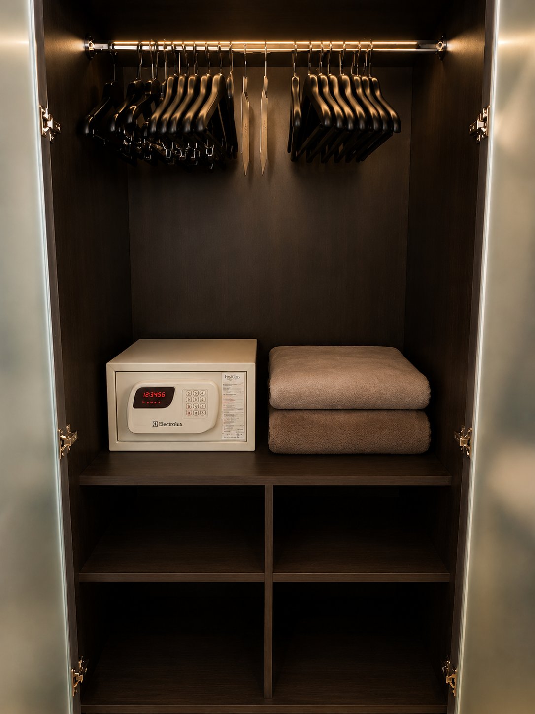 Armário — Lapidare Flat Mercure Paulista